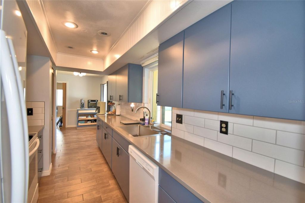 Image 30 of property listing at 3654 OPAL DRIVE, Mulberry, FL 33860