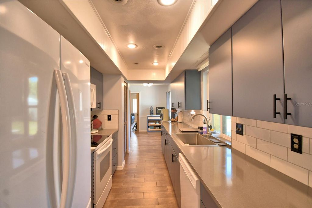 Image 32 of property listing at 3654 OPAL DRIVE, Mulberry, FL 33860