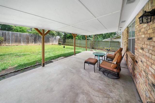 3016 S Cameron, Tyler, TX 75701