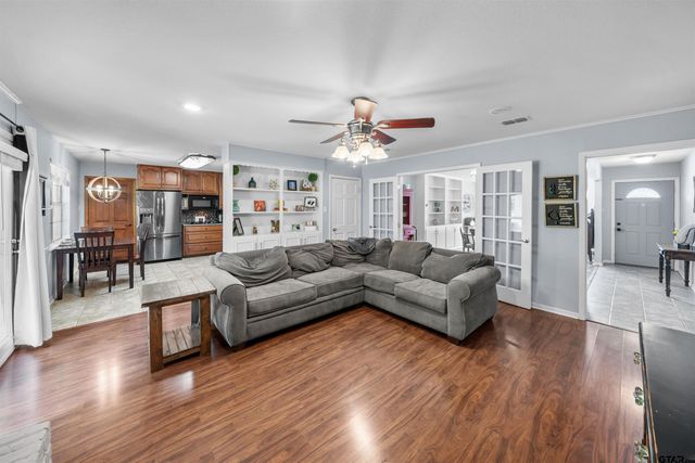 3016 S Cameron, Tyler, TX 75701