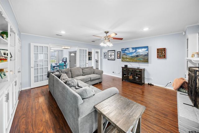 3016 S Cameron, Tyler, TX 75701