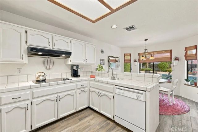 9500 Eagle Oak, Bakersfield, CA 93311