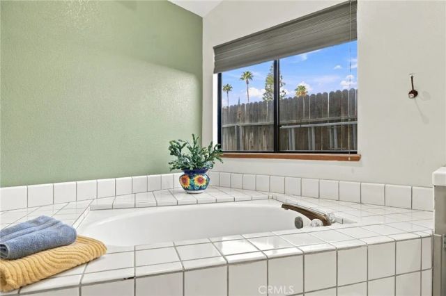 9500 Eagle Oak, Bakersfield, CA 93311