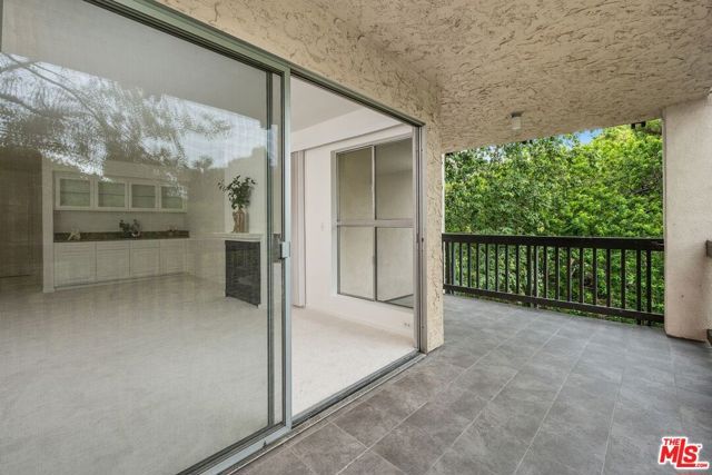 1211 Raintree Circle, Culver City, CA 90230