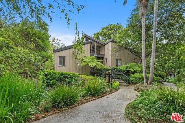 1211 Raintree Circle, Culver City, CA 90230