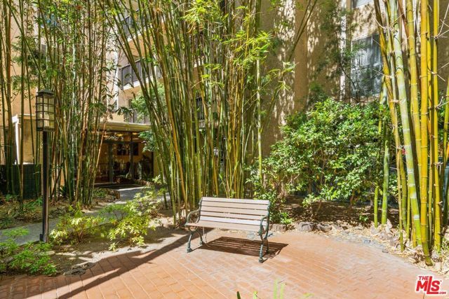 1211 Raintree Circle, Culver City, CA 90230