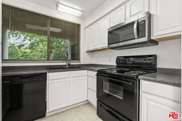 1211 Raintree Circle, Culver City, CA 90230