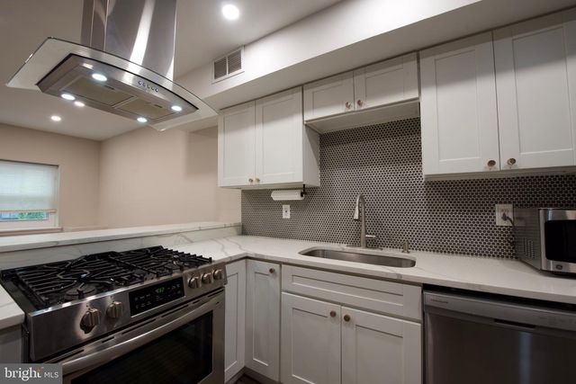 502 S BRADFORD ST, Baltimore, MD 21224