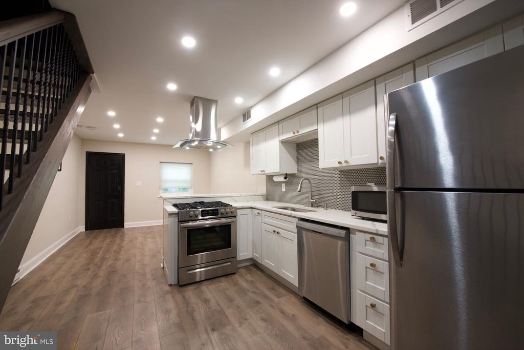 502 S BRADFORD ST, Baltimore, MD 21224