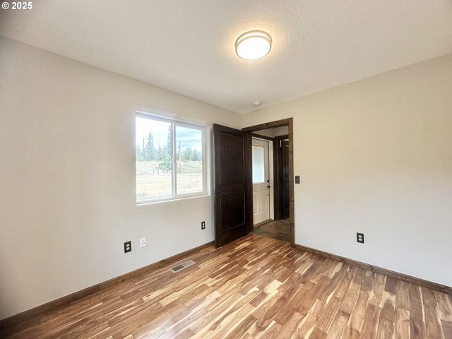 19400 S FRANK Rd, Colton, OR 97017