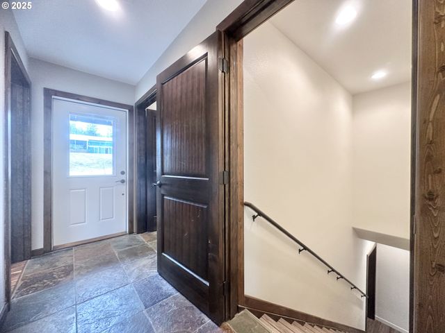 19400 S FRANK Rd, Colton, OR 97017