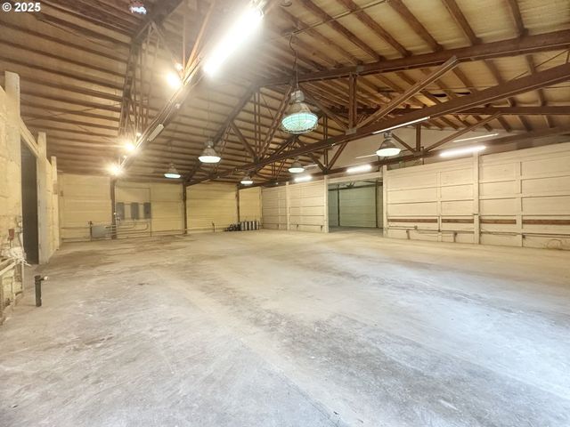 19400 S FRANK Rd, Colton, OR 97017