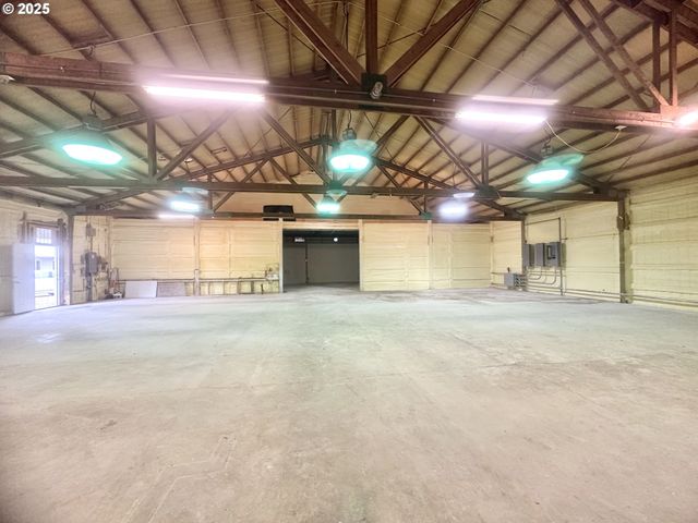 19400 S FRANK Rd, Colton, OR 97017