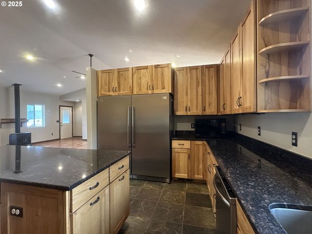 19400 S FRANK Rd, Colton, OR 97017