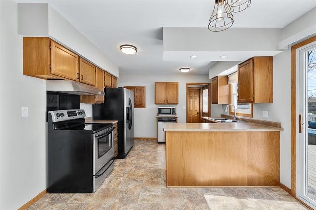 2527 Lynn Avenue, Altoona, WI 54720