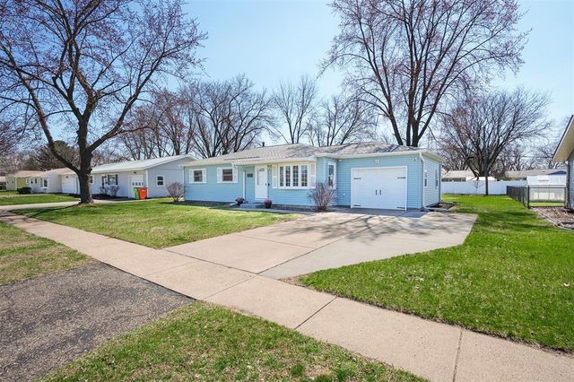 2527 Lynn Avenue, Altoona, WI 54720