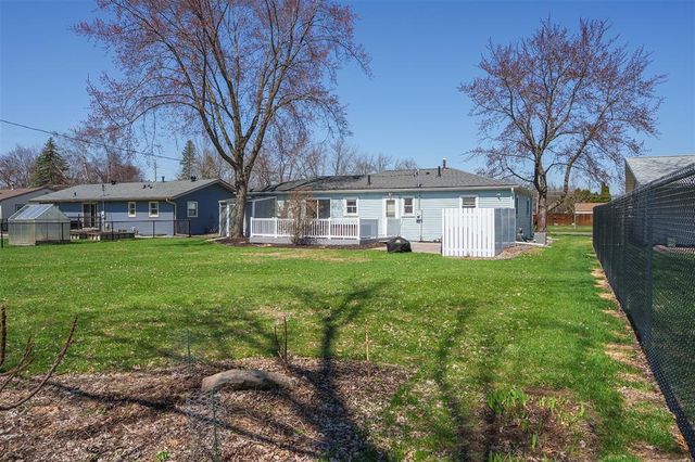 2527 Lynn Avenue, Altoona, WI 54720