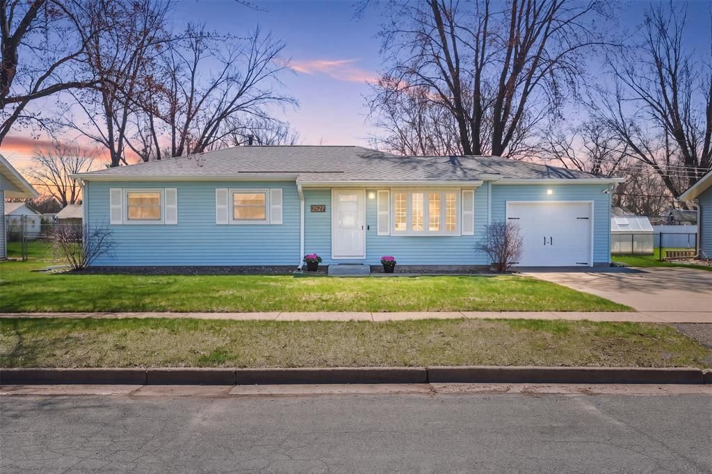 2527 Lynn Avenue, Altoona, WI 54720