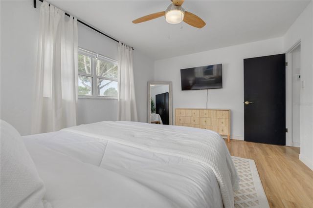 5271 35TH AVENUE N, St Petersburg, FL 33710
