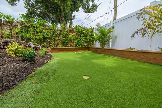 5271 35TH AVENUE N, St Petersburg, FL 33710
