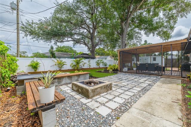 5271 35TH AVENUE N, St Petersburg, FL 33710