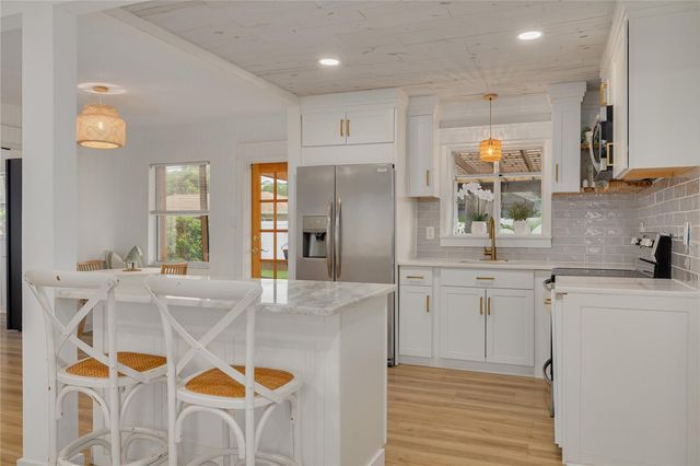 5271 35TH AVENUE N, St Petersburg, FL 33710