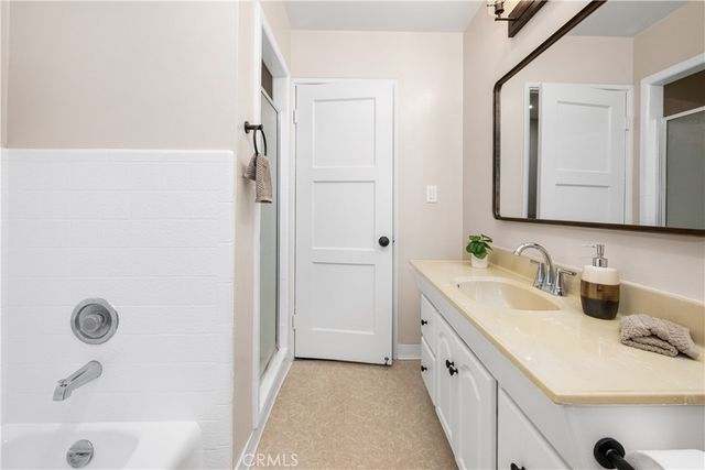 6026 Oliva, Lakewood, CA 90712