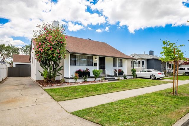 6026 Oliva, Lakewood, CA 90712