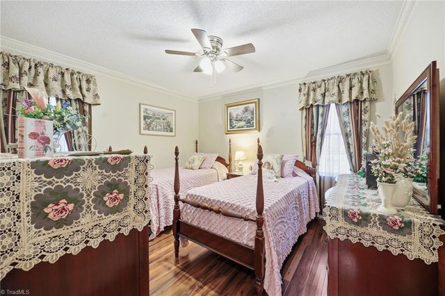 8001 Kilcash Court, Clemmons, NC 27012