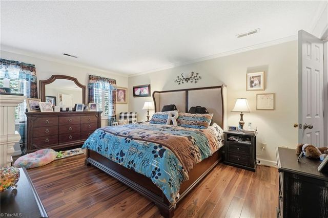 8001 Kilcash Court, Clemmons, NC 27012
