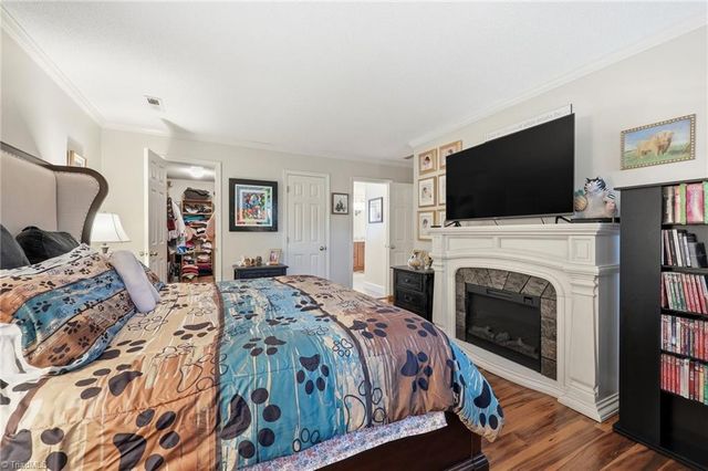 8001 Kilcash Court, Clemmons, NC 27012