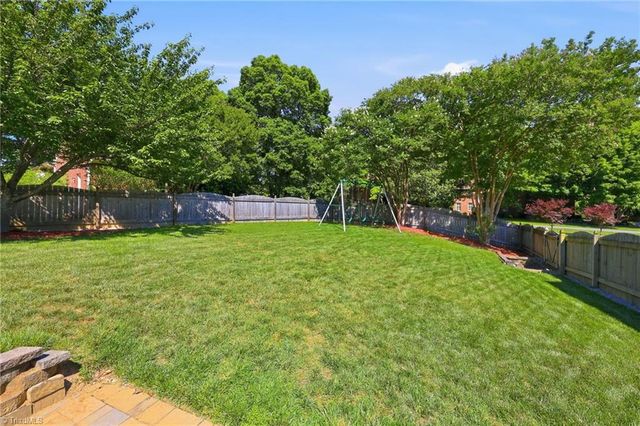 8001 Kilcash Court, Clemmons, NC 27012