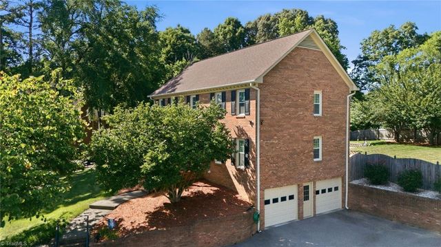 8001 Kilcash Court, Clemmons, NC 27012