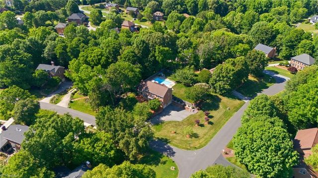 8001 Kilcash Court, Clemmons, NC 27012