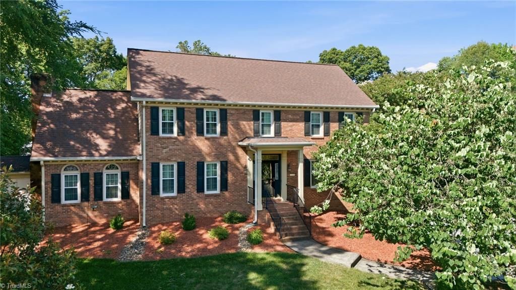 8001 Kilcash Court, Clemmons, NC 27012