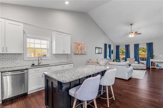 4504 Pine Vista Lane, Greensboro, NC 27406