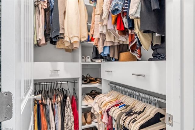 4504 Pine Vista Lane, Greensboro, NC 27406