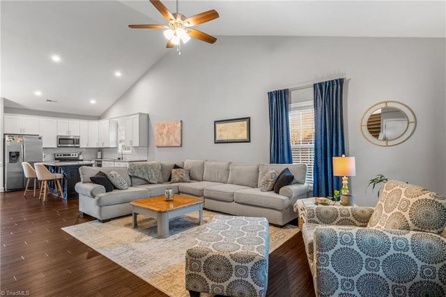 4504 Pine Vista Lane, Greensboro, NC 27406