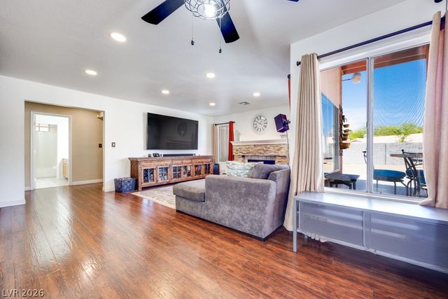 5808 Lone Song Road, North Las Vegas, NV 89031