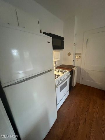 2915 Ludlow Road, Cleveland, OH 44120