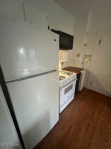 2915 Ludlow Road, Cleveland, OH 44120