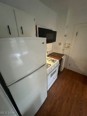 2915 Ludlow Road, Cleveland, OH 44120