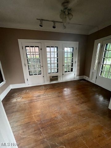 2915 Ludlow Road, Cleveland, OH 44120