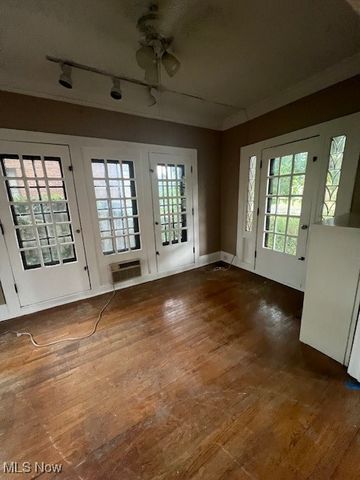 2915 Ludlow Road, Cleveland, OH 44120