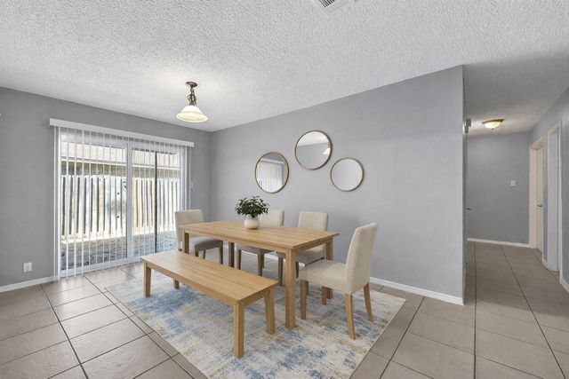 1043 Sierra Shadows Drive, Katy, TX 77450