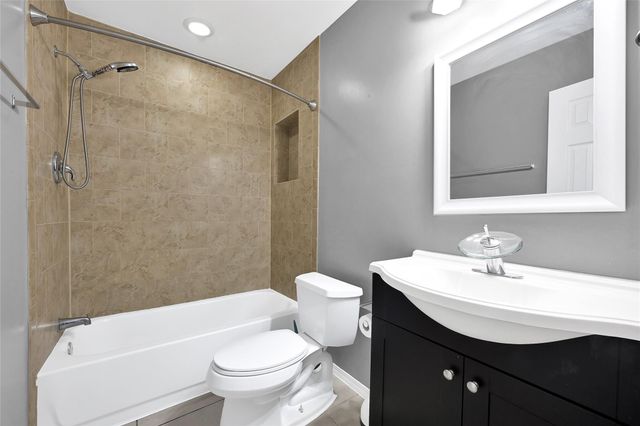 1043 Sierra Shadows Drive, Katy, TX 77450