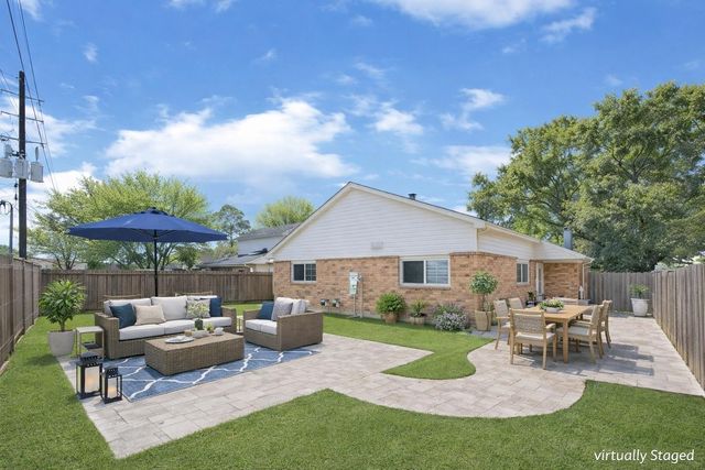 1043 Sierra Shadows Drive, Katy, TX 77450