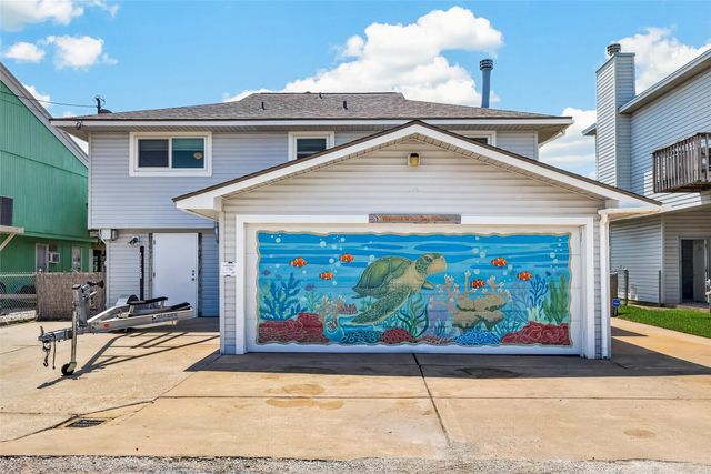 674 Warsaw Street, Bayou Vista, TX 77563