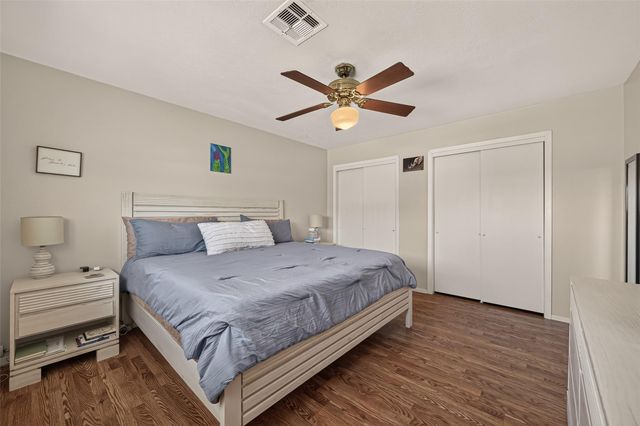 674 Warsaw Street, Bayou Vista, TX 77563