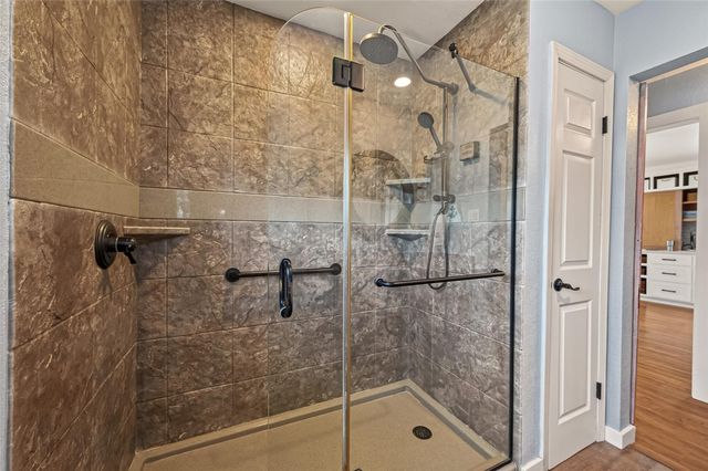 674 Warsaw Street, Bayou Vista, TX 77563